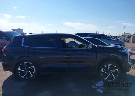 2024 Mitsubishi Outlander Se 2.5 2Wd из США, поврежденный, VIN JA4J3VA86RZ046853